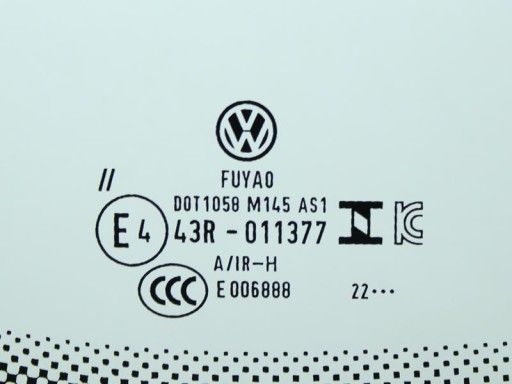 Нове лобове скло VW Arteon з сонячним датчиком, камерою та підігрівом (2021-2025)