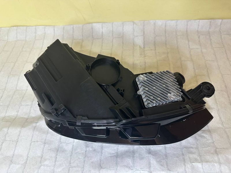 Фара передня Audi A4 B9 рест (2019-2024) Full Led права